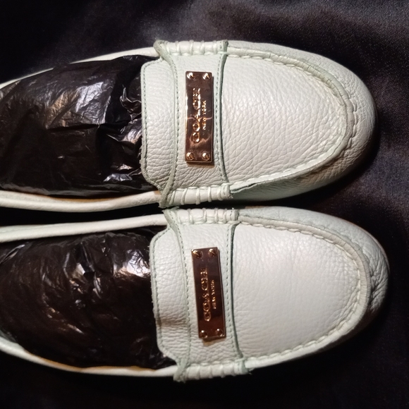 Coach Leather  Marcassins - Picture 2 of 5